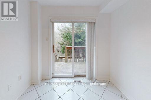 56 Long Point Drive, Richmond Hill, Ontario  L4E 3W8 - Photo 13 - N12570966