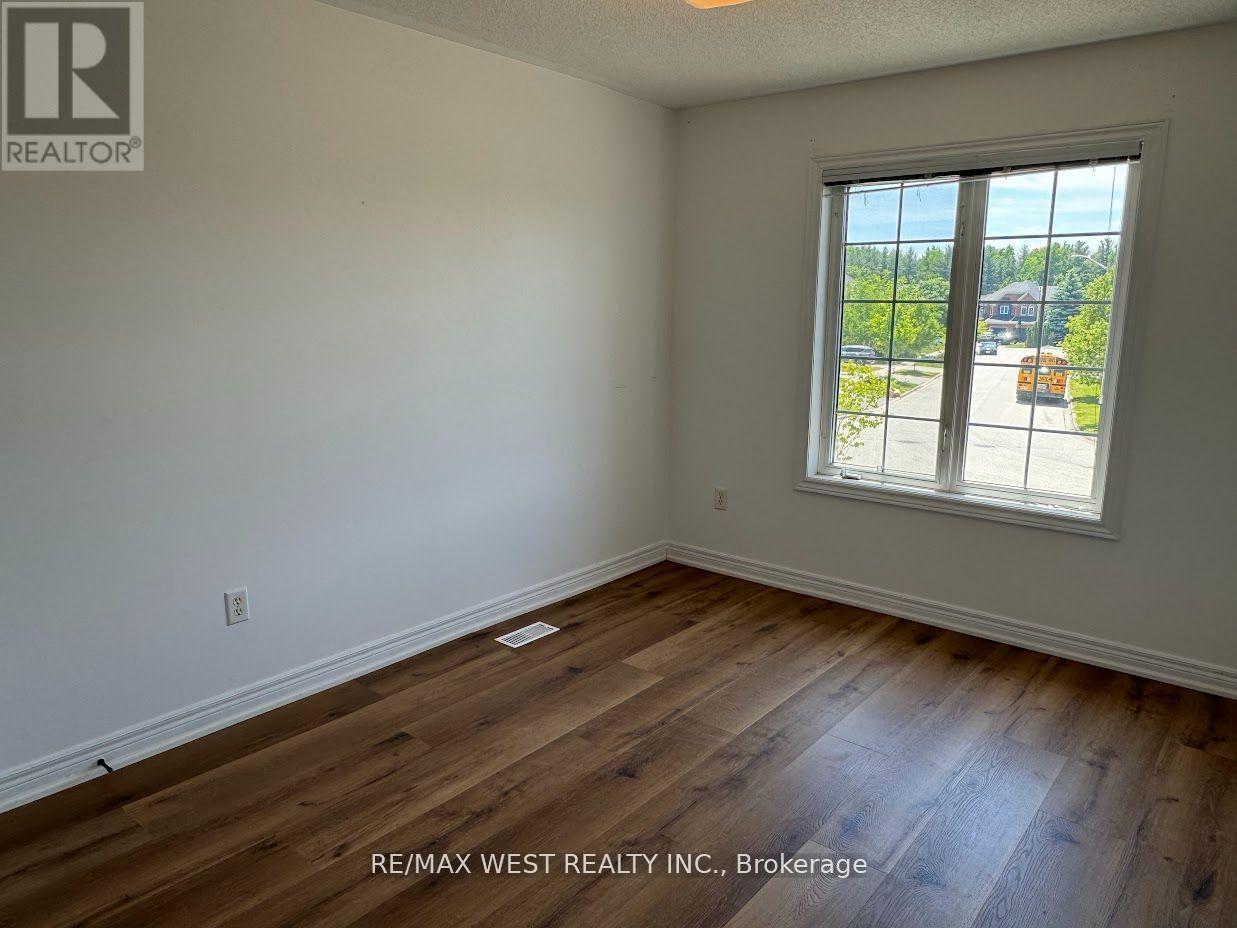 56 Long Point Drive, Richmond Hill, Ontario  L4E 3W8 - Photo 17 - N12570966