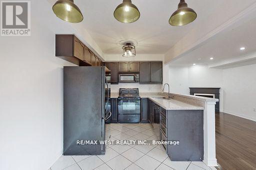 56 Long Point Drive, Richmond Hill, Ontario  L4E 3W8 - Photo 6 - N12570966