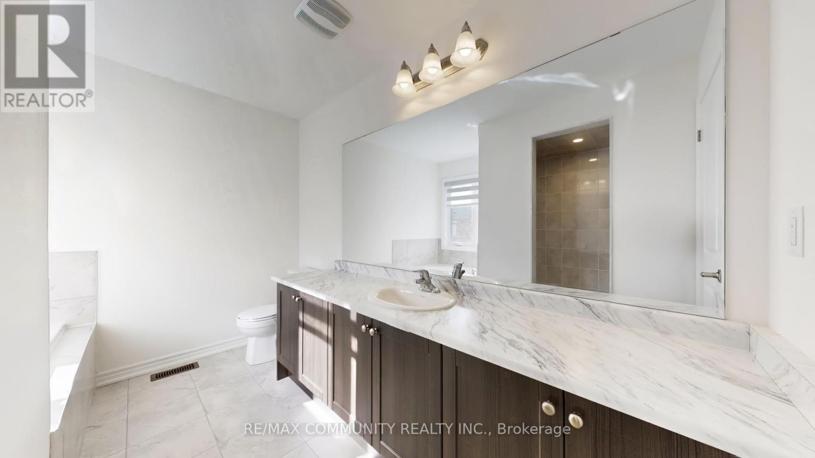 63 English Drive E, New Tecumseth (Beeton), Ontario  L0G 1A0 - Photo 20 - N12570968