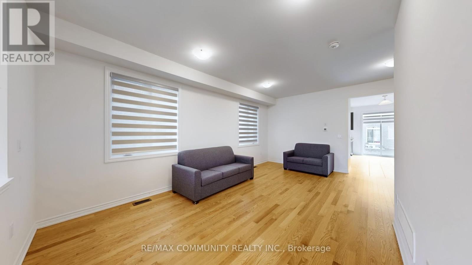 63 English Drive E, New Tecumseth (Beeton), Ontario  L0G 1A0 - Photo 6 - N12570968