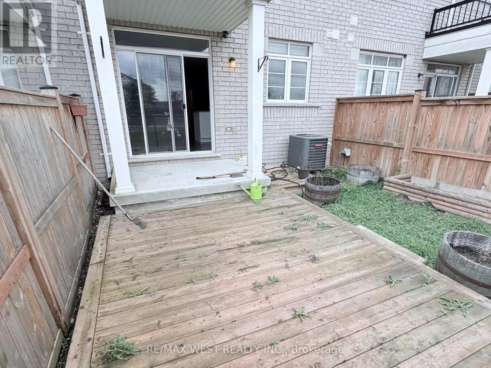 7 Webb Street, Bradford West Gwillimbury, Ontario  L3Z 0R2 - Photo 10 - N12570984