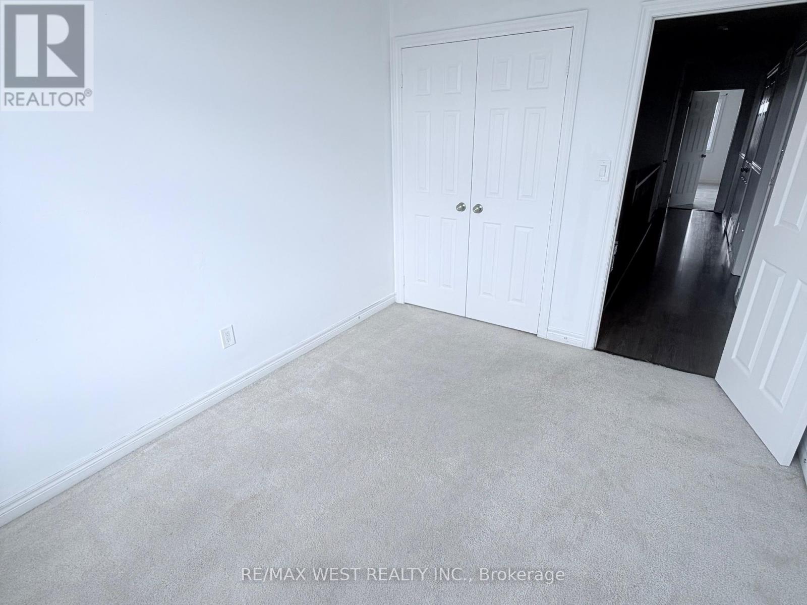 7 Webb Street, Bradford West Gwillimbury, Ontario  L3Z 0R2 - Photo 15 - N12570984