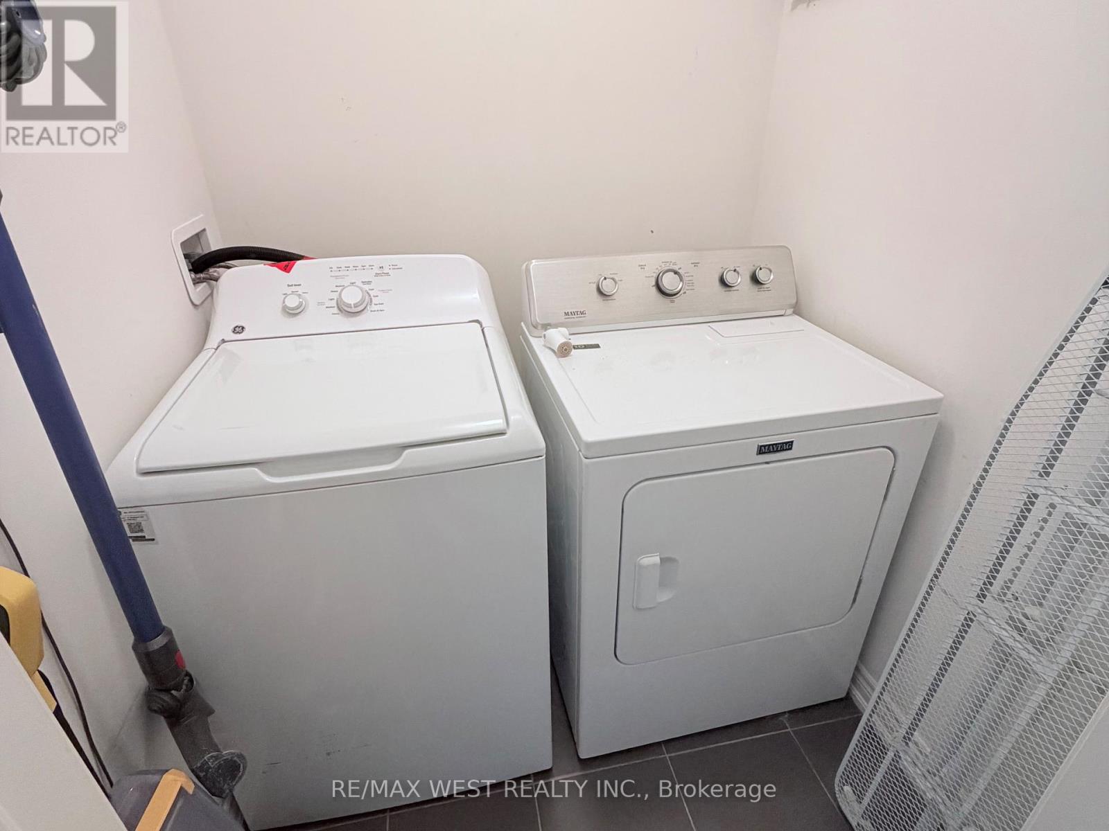 7 Webb Street, Bradford West Gwillimbury, Ontario  L3Z 0R2 - Photo 22 - N12570984