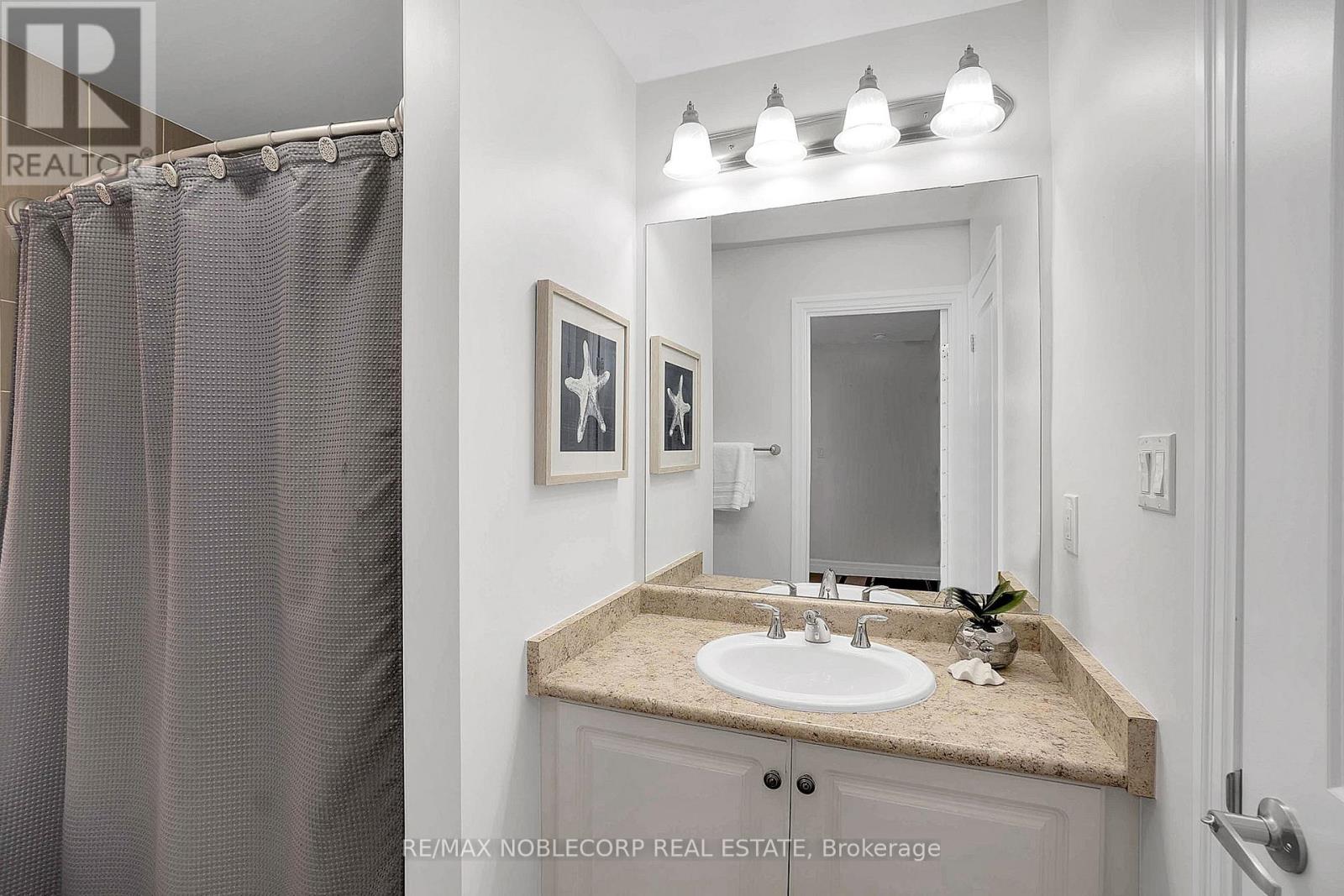 54 Wells Orchard Crescent, King, Ontario  L7B 0C6 - Photo 33 - N12571048