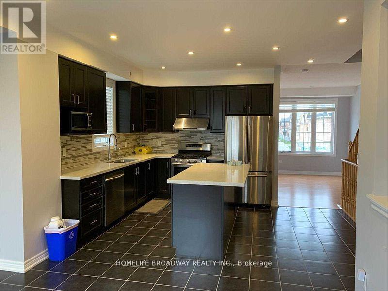 5 Toulouse Court, Markham, Ontario  L6B 0X8 - Photo 5 - N12571076