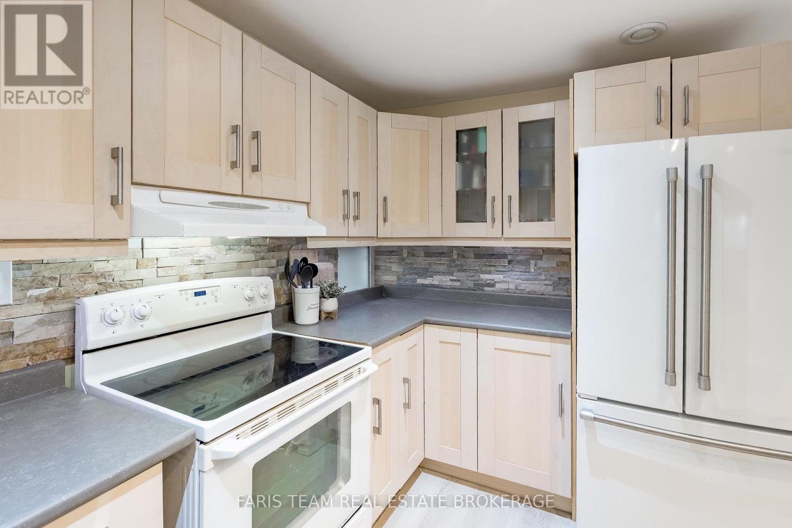 779 9th Line, Innisfil, Ontario  L9S 3Y1 - Photo 10 - N12571126