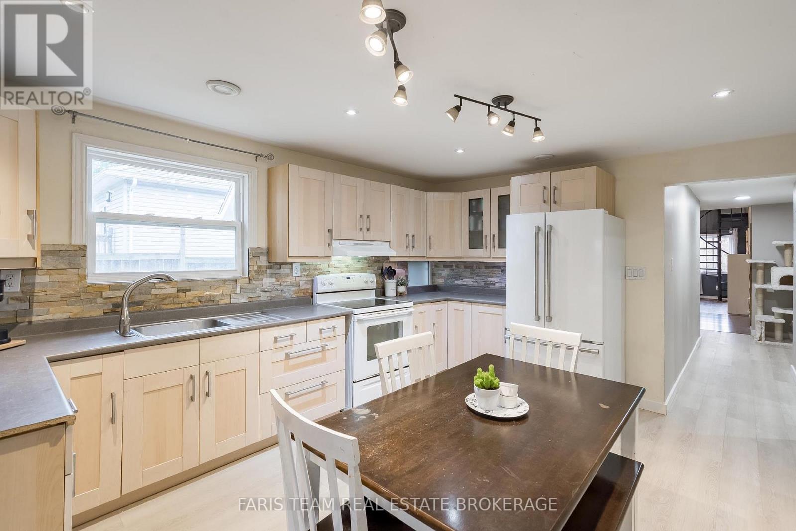 779 9th Line, Innisfil, Ontario  L9S 3Y1 - Photo 11 - N12571126