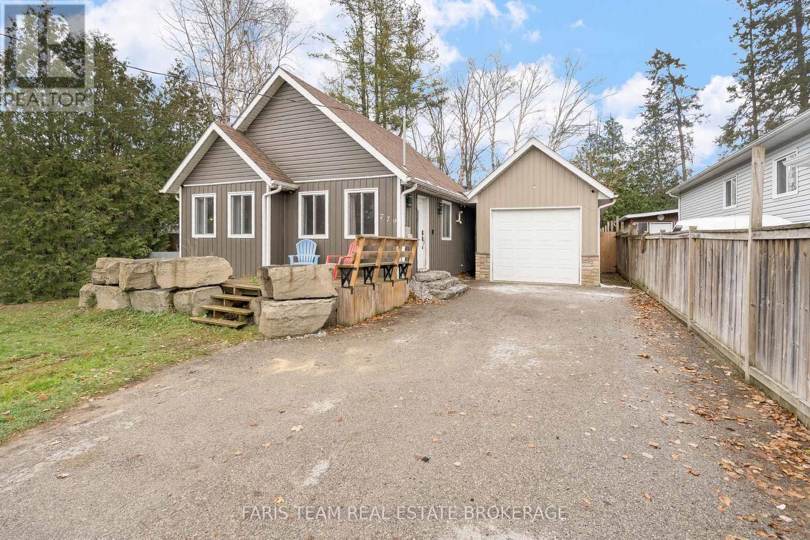 779 9th Line, Innisfil, Ontario  L9S 3Y1 - Photo 5 - N12571126
