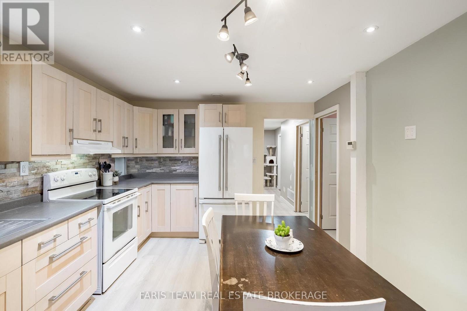 779 9th Line, Innisfil, Ontario  L9S 3Y1 - Photo 6 - N12571126