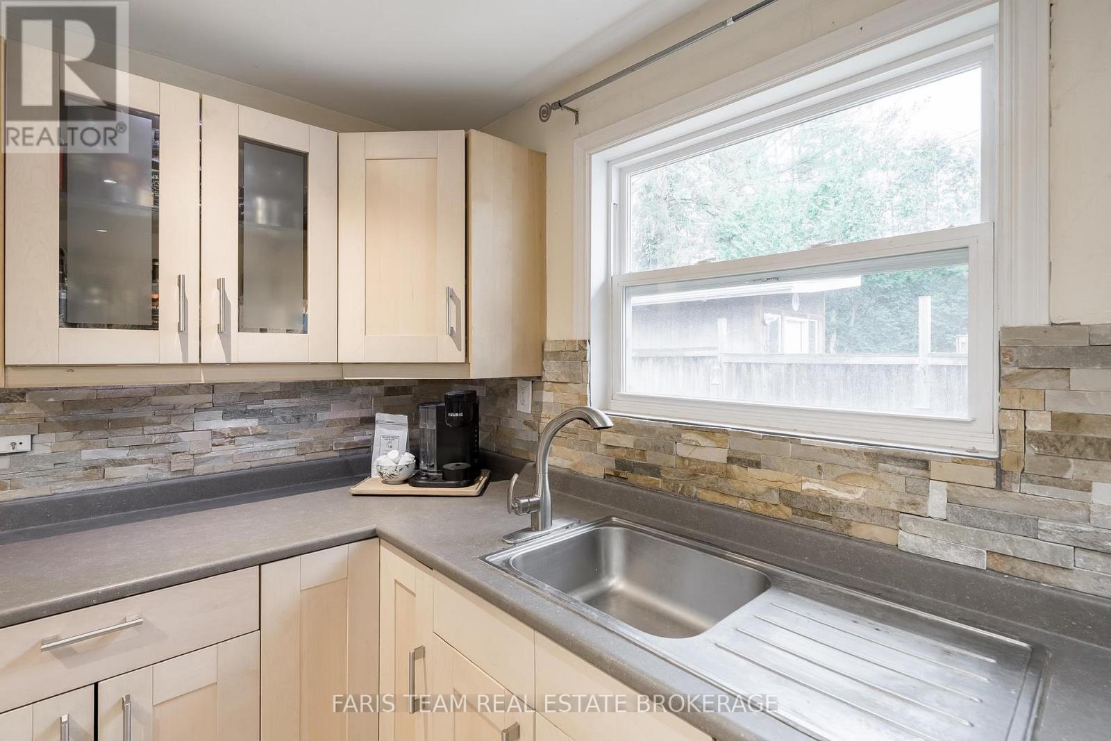 779 9th Line, Innisfil, Ontario  L9S 3Y1 - Photo 9 - N12571126