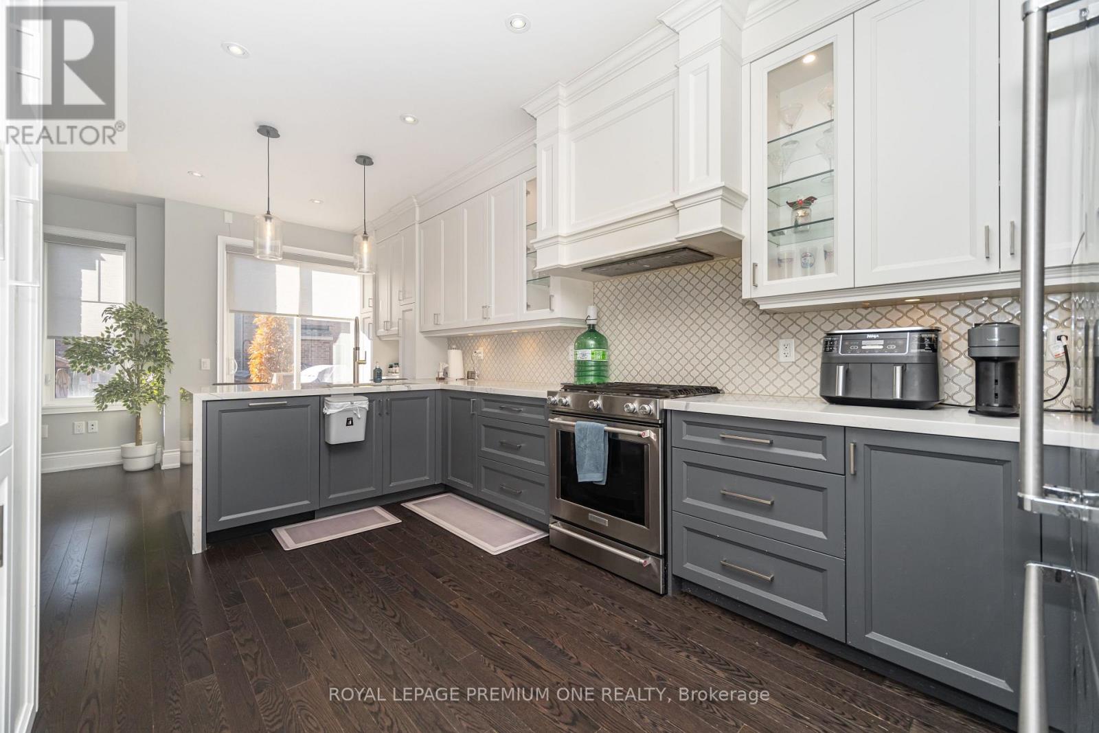 34 Blueberry Run Trail, King, Ontario  L7B 0N3 - Photo 5 - N12571140