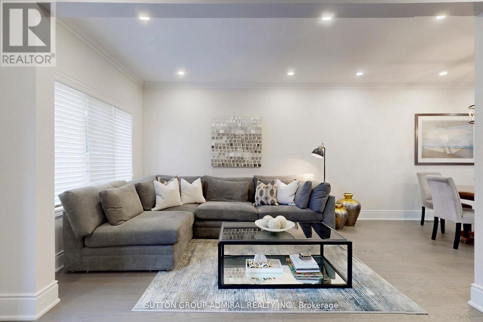 51 Abbeywood Gate W, Vaughan, Ontario  L4J 8P1 - Photo 4 - N12571142