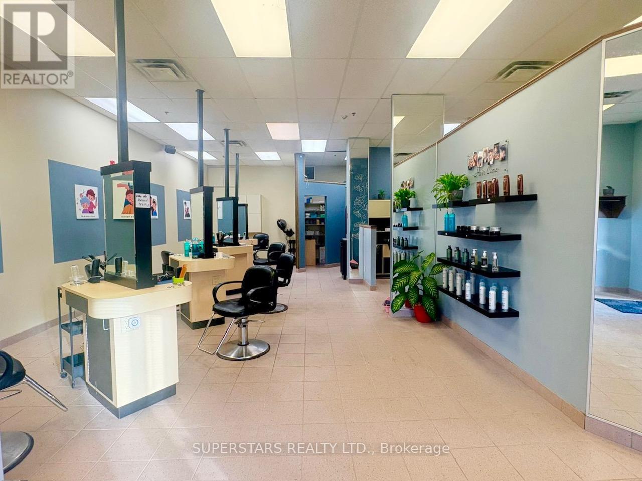 #5 - 14 Wellington Street E, Aurora, Ontario  L4G 1H5 - Photo 1 - N12571154