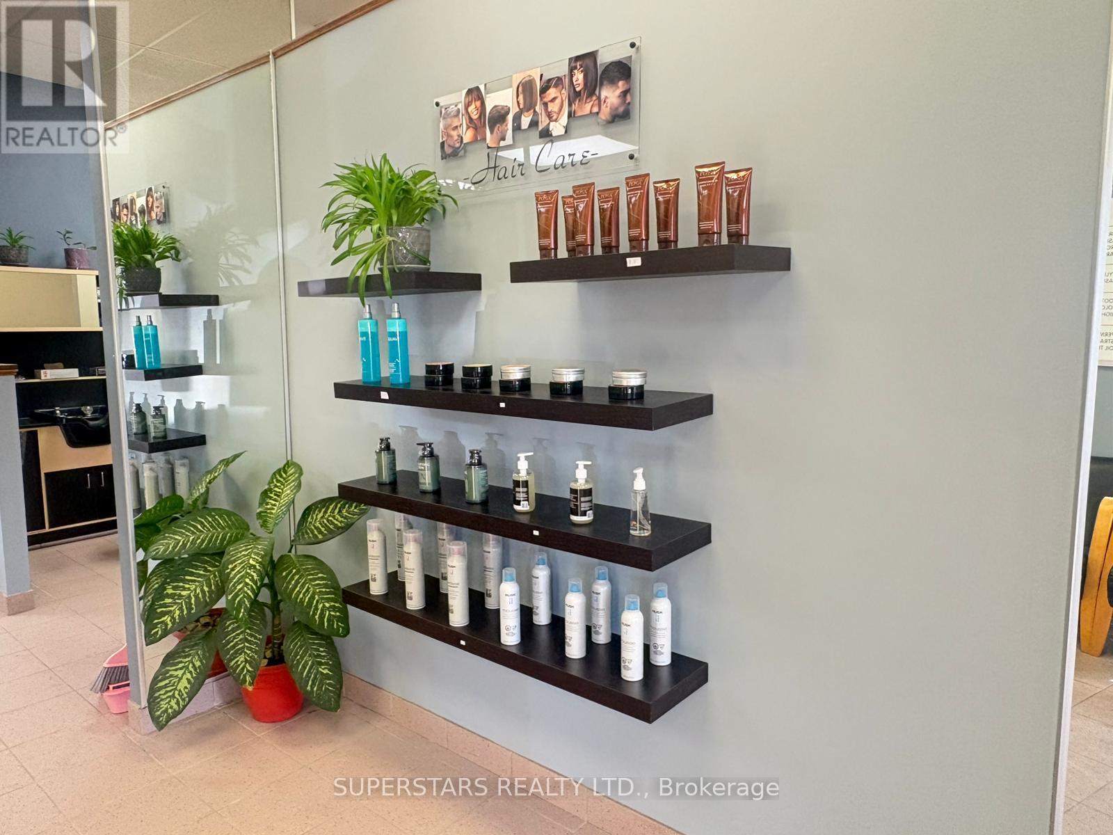 #5 - 14 Wellington Street E, Aurora, Ontario  L4G 1H5 - Photo 3 - N12571154