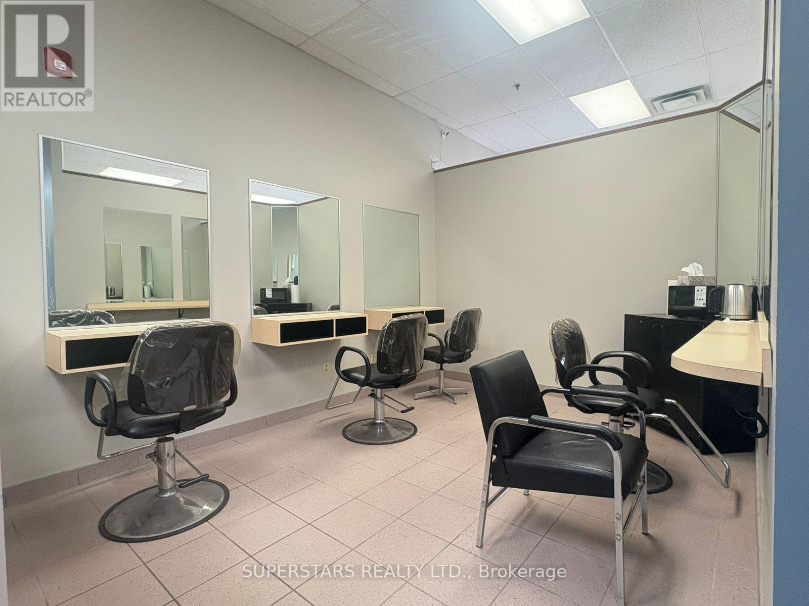 #5 - 14 Wellington Street E, Aurora, Ontario  L4G 1H5 - Photo 4 - N12571154