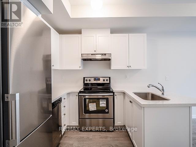 61 - 300 Alex Gardner Circle, Aurora, Ontario  L4G 1N4 - Photo 6 - N12571158