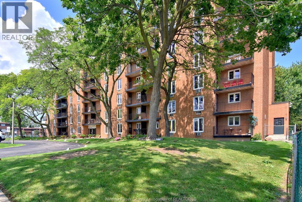 MLS# 25029416: 6520 THORNBERRY Unit# 155, Windsor, Canada