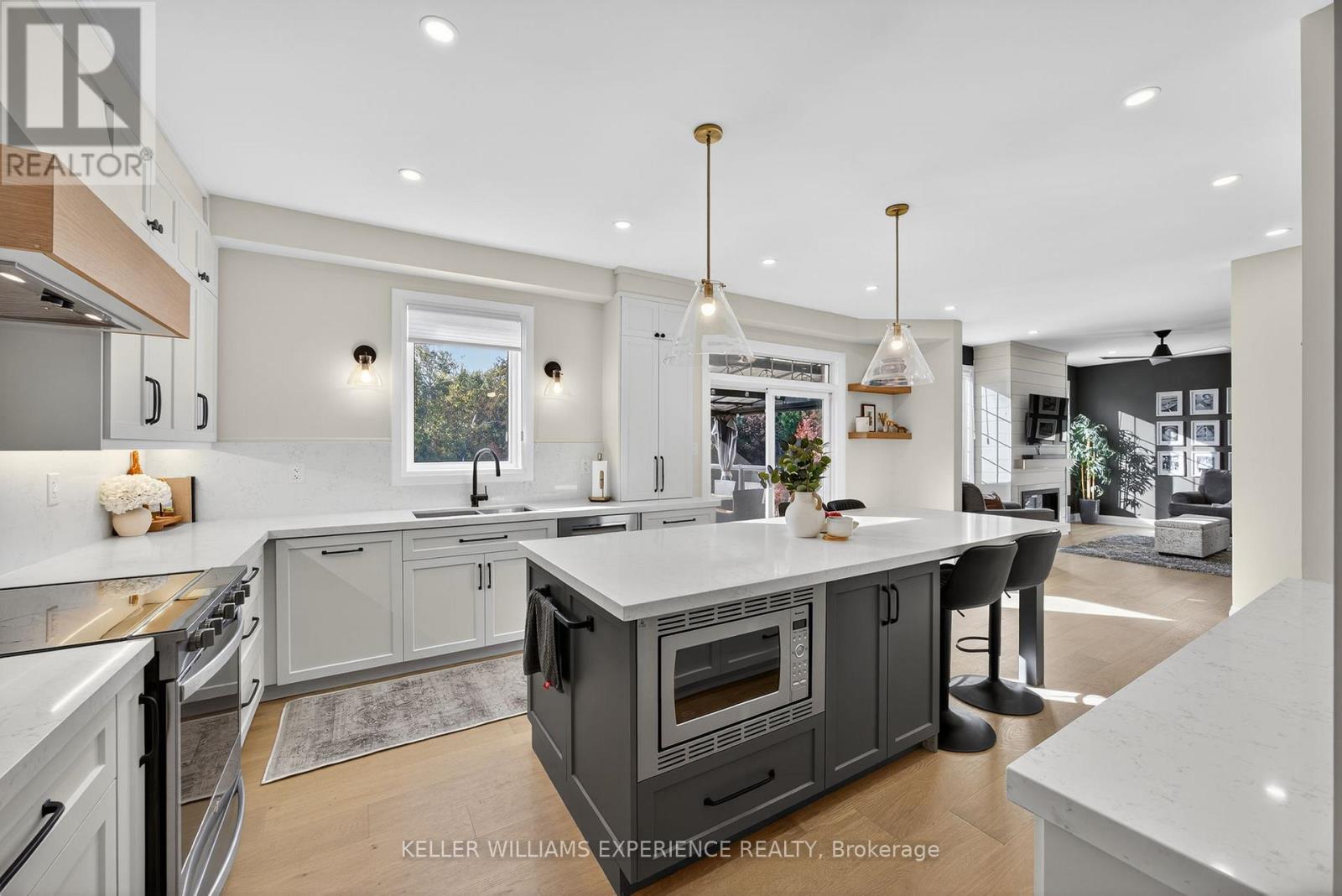 50 Regalia Way, Barrie (Innis-Shore), Ontario  L4M 7H8 - Photo 7 - S12571138