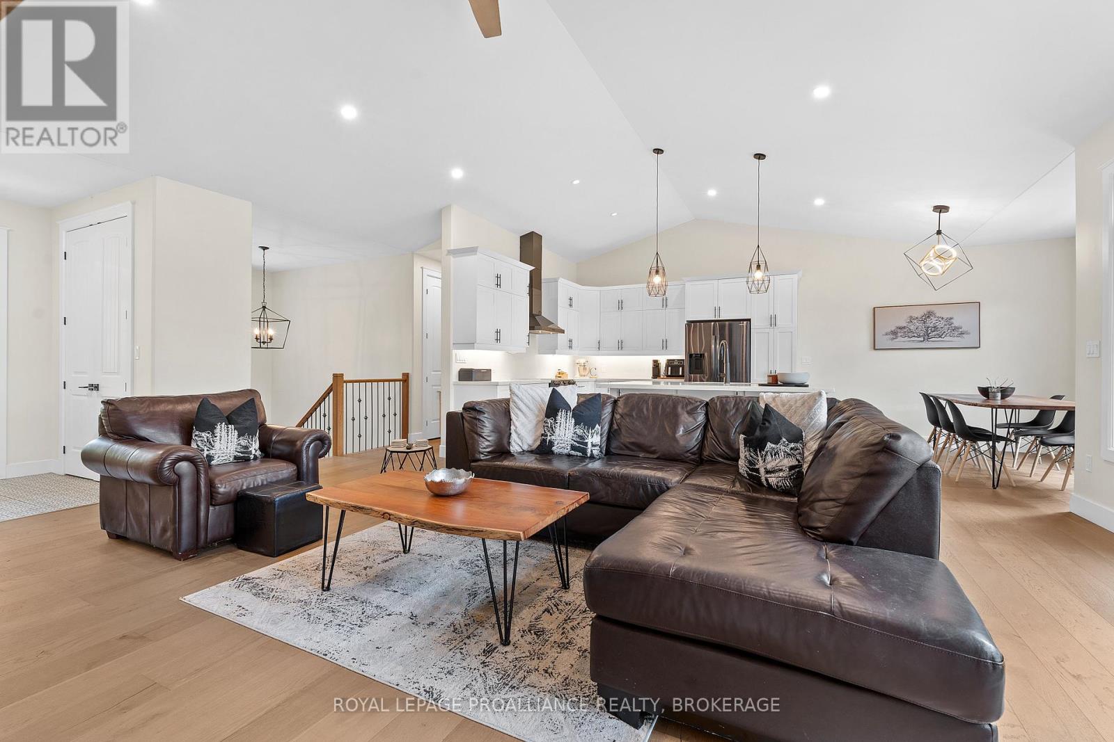 1888 Sunbury Road, Frontenac, Ontario  K0H 1X0 - Photo 9 - X12457067