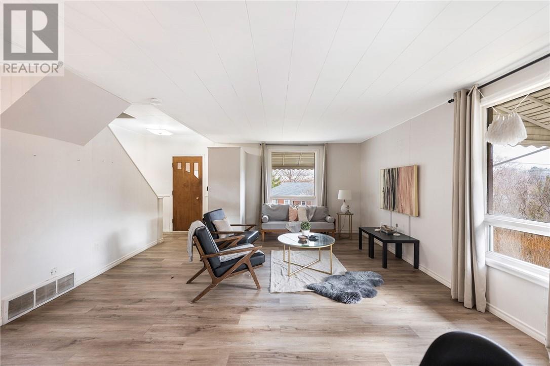 327 St Nicholas Street, Sudbury, Ontario  P3E 3J8 - Photo 4 - 2125752