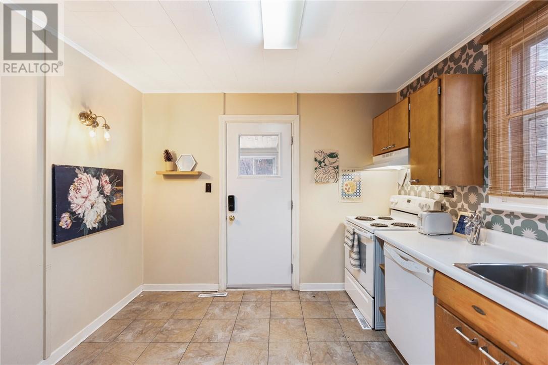 327 St Nicholas Street, Sudbury, Ontario  P3E 3J8 - Photo 6 - 2125752