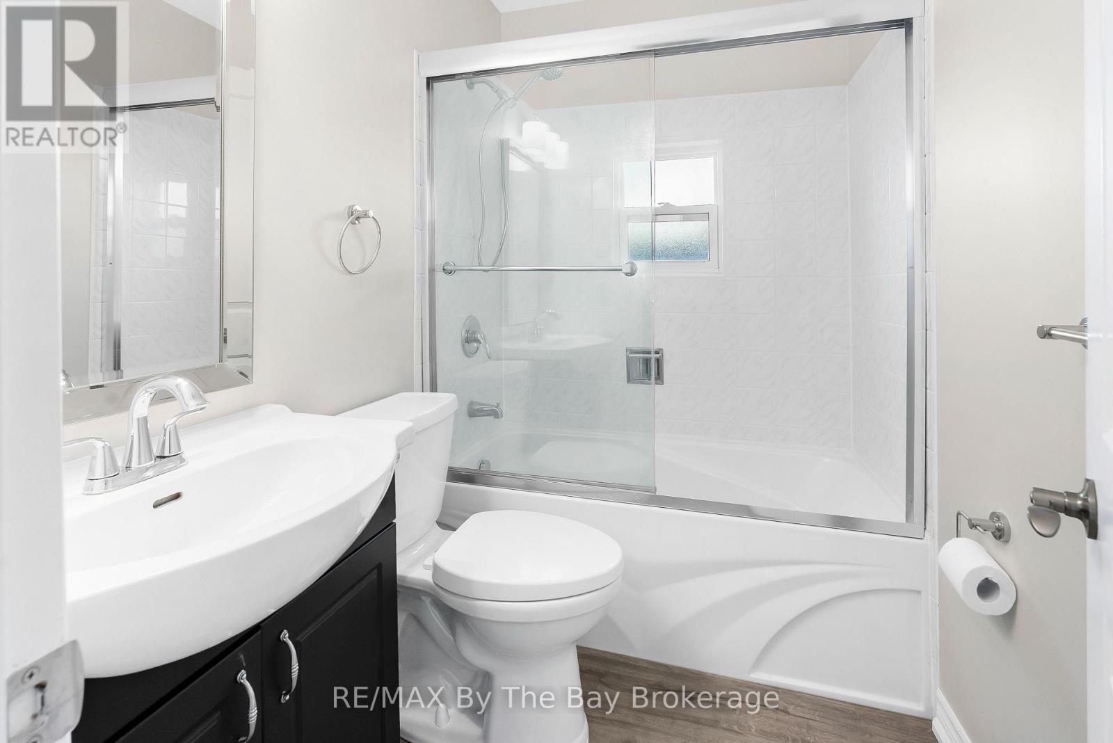 24 Glenwood Drive, Wasaga Beach, Ontario L9Z 2K5 - Photo 13 - S12571242