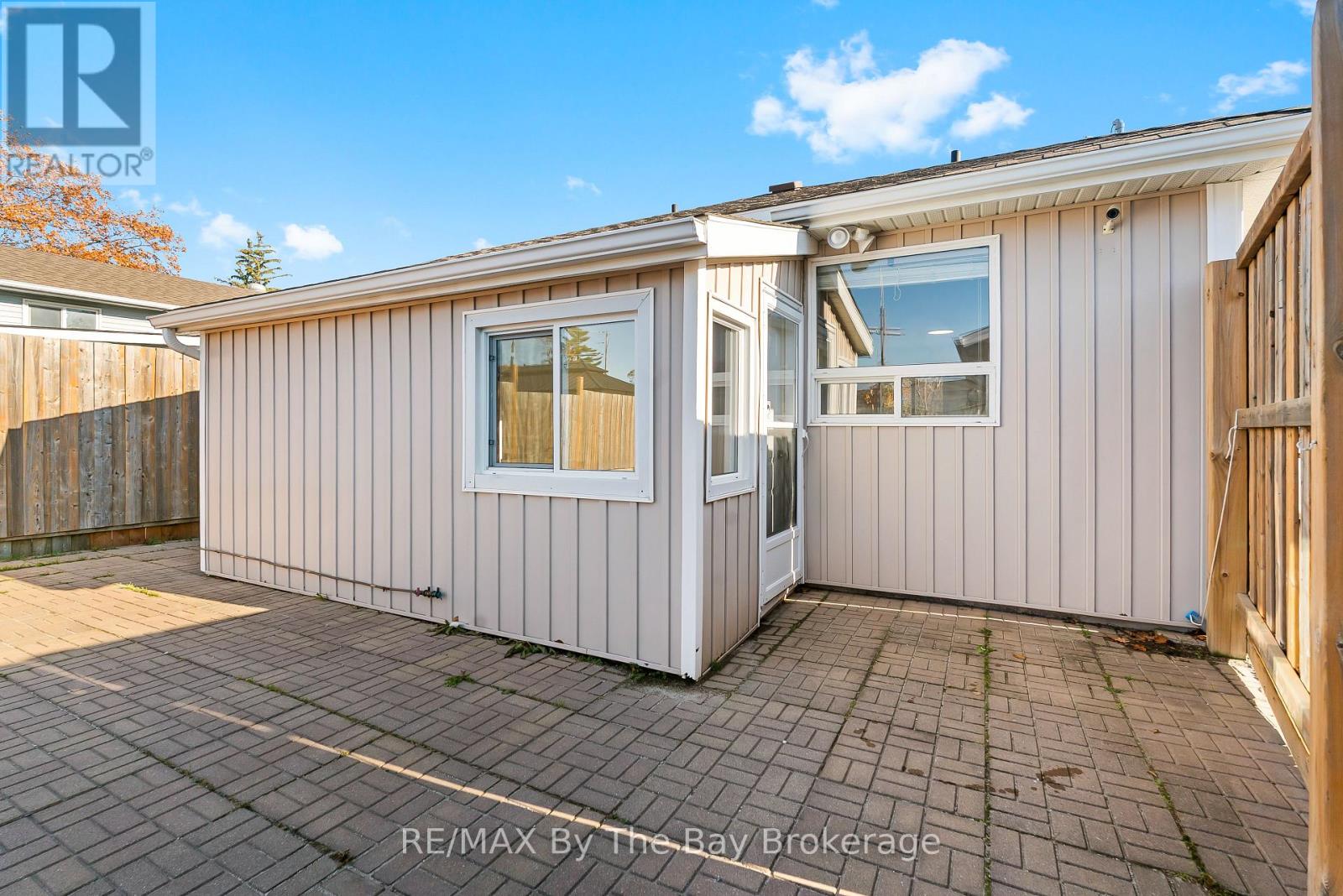 24 Glenwood Drive, Wasaga Beach, Ontario L9Z 2K5 - Photo 19 - S12571242