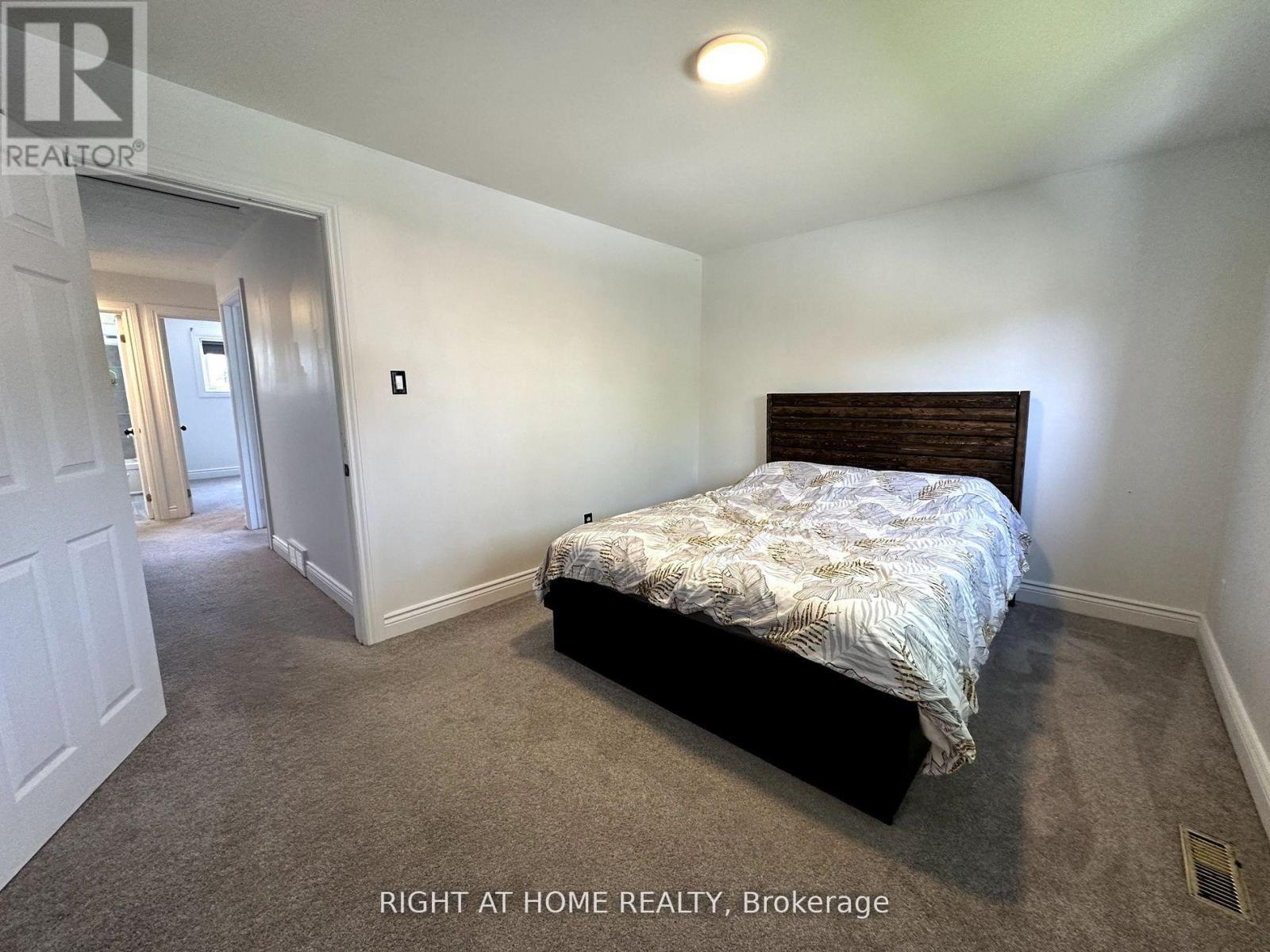 166 Barkley Crescent, Oshawa, Ontario  L1J 2E6 - Photo 8 - E12571292