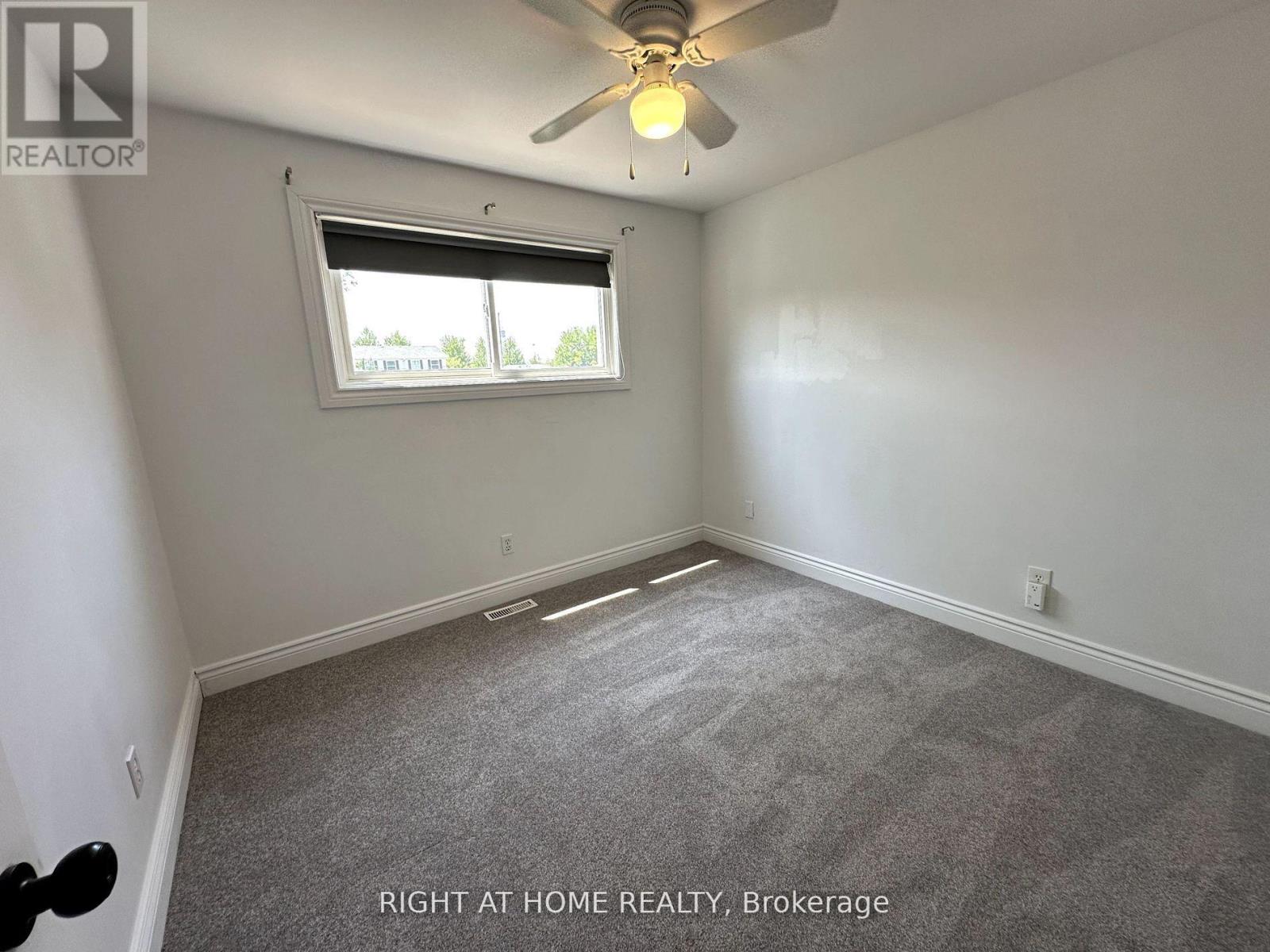 166 Barkley Crescent, Oshawa, Ontario  L1J 2E6 - Photo 9 - E12571292