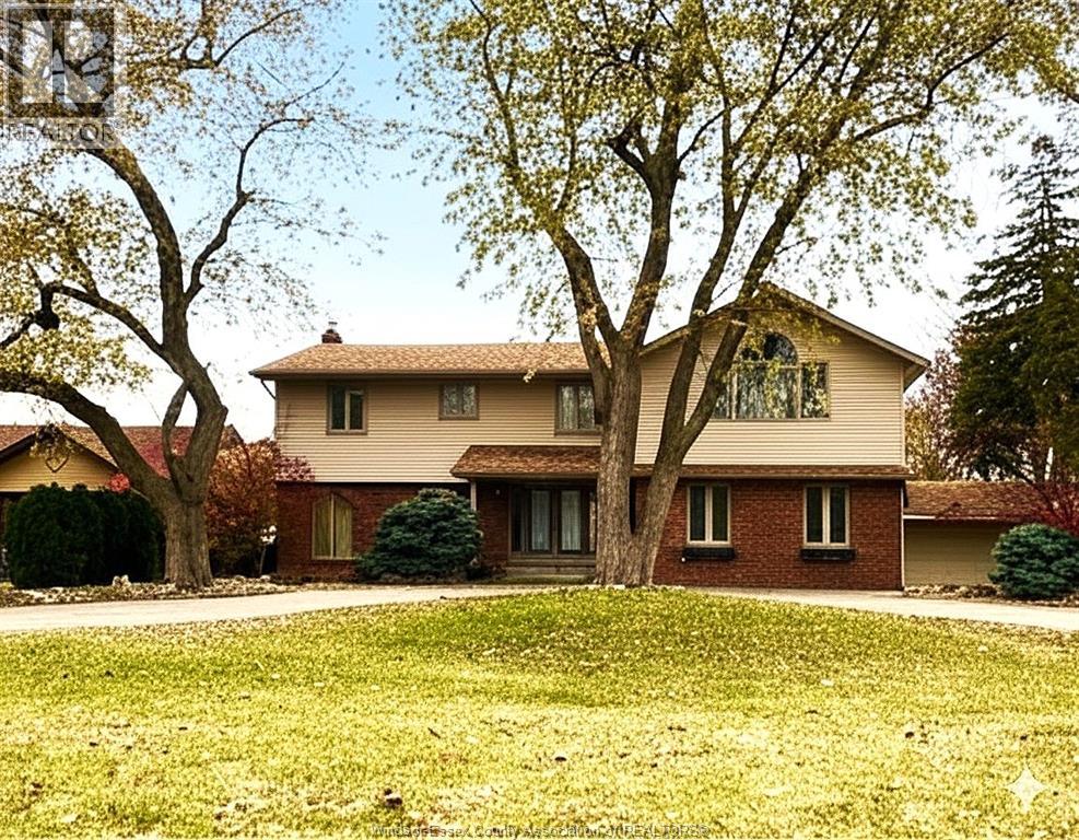 MLS# 25028898: 3748 OUELLETTE AVENUE, Windsor, Canada