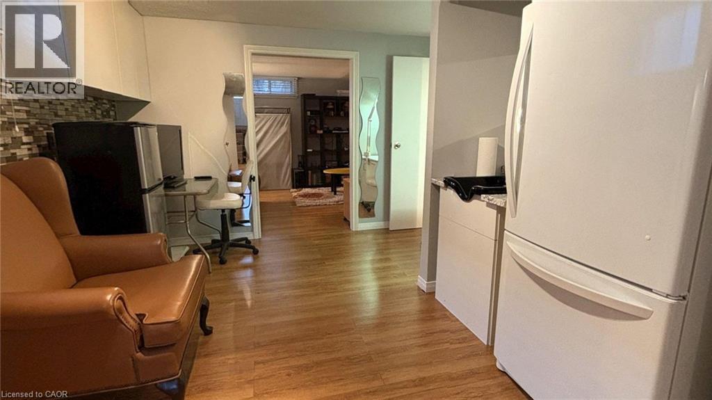 15 Albion Street, Kitchener, Ontario  N2E 2R9 - Photo 32 - 40786417