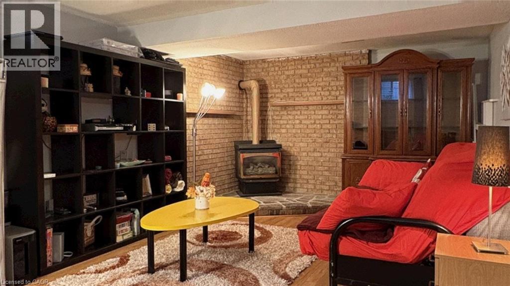 15 Albion Street, Kitchener, Ontario  N2E 2R9 - Photo 35 - 40786417