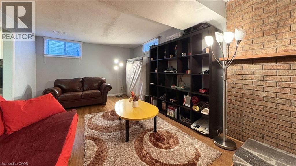 15 Albion Street, Kitchener, Ontario  N2E 2R9 - Photo 38 - 40786417