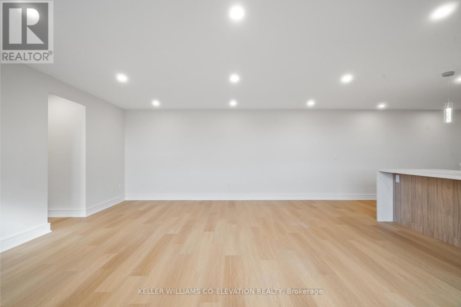 606 - 10 Fontenay Court, Toronto, Ontario  M9A 4W3 - Photo 13 - W12570972