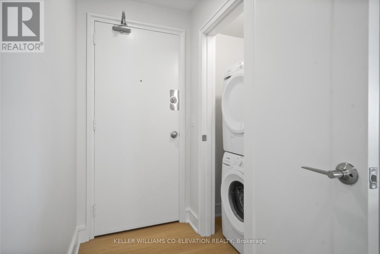 606 - 10 Fontenay Court, Toronto, Ontario  M9A 4W3 - Photo 3 - W12570972