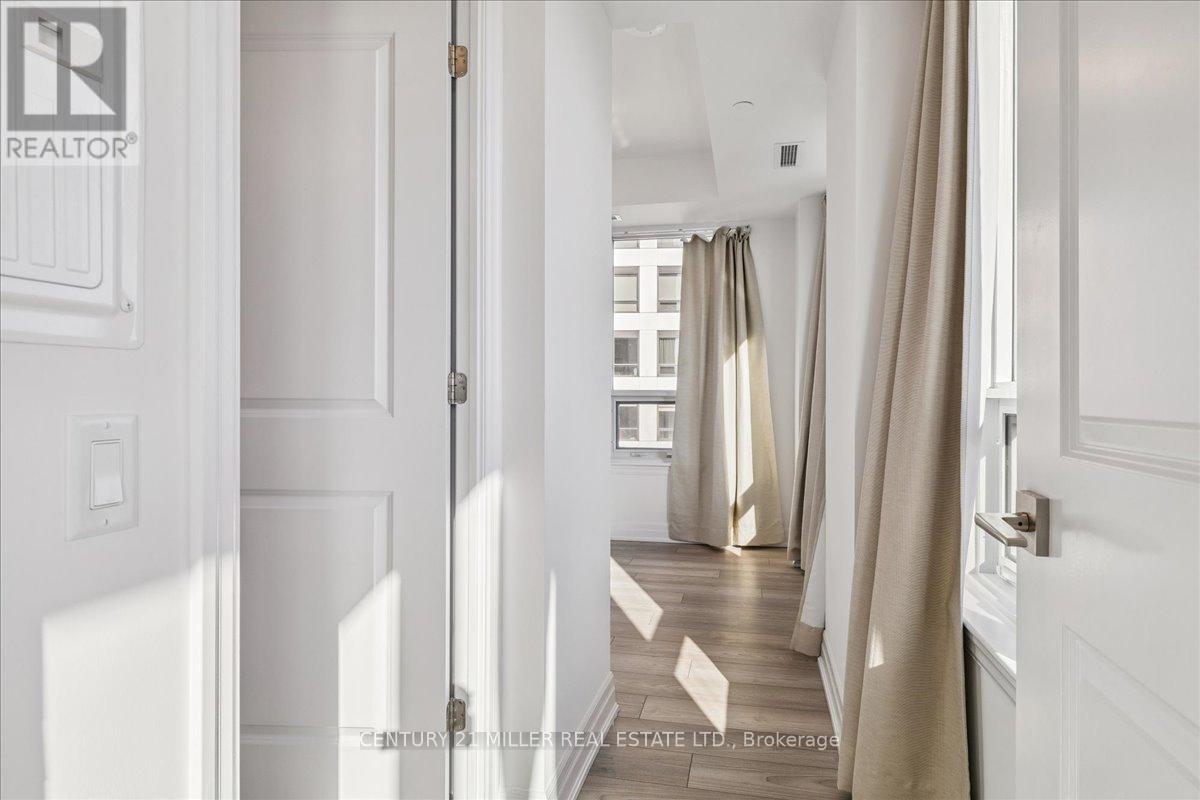 2905 - 36 Elm Drive West Drive, Mississauga, Ontario  L5B 0N3 - Photo 24 - W12570976