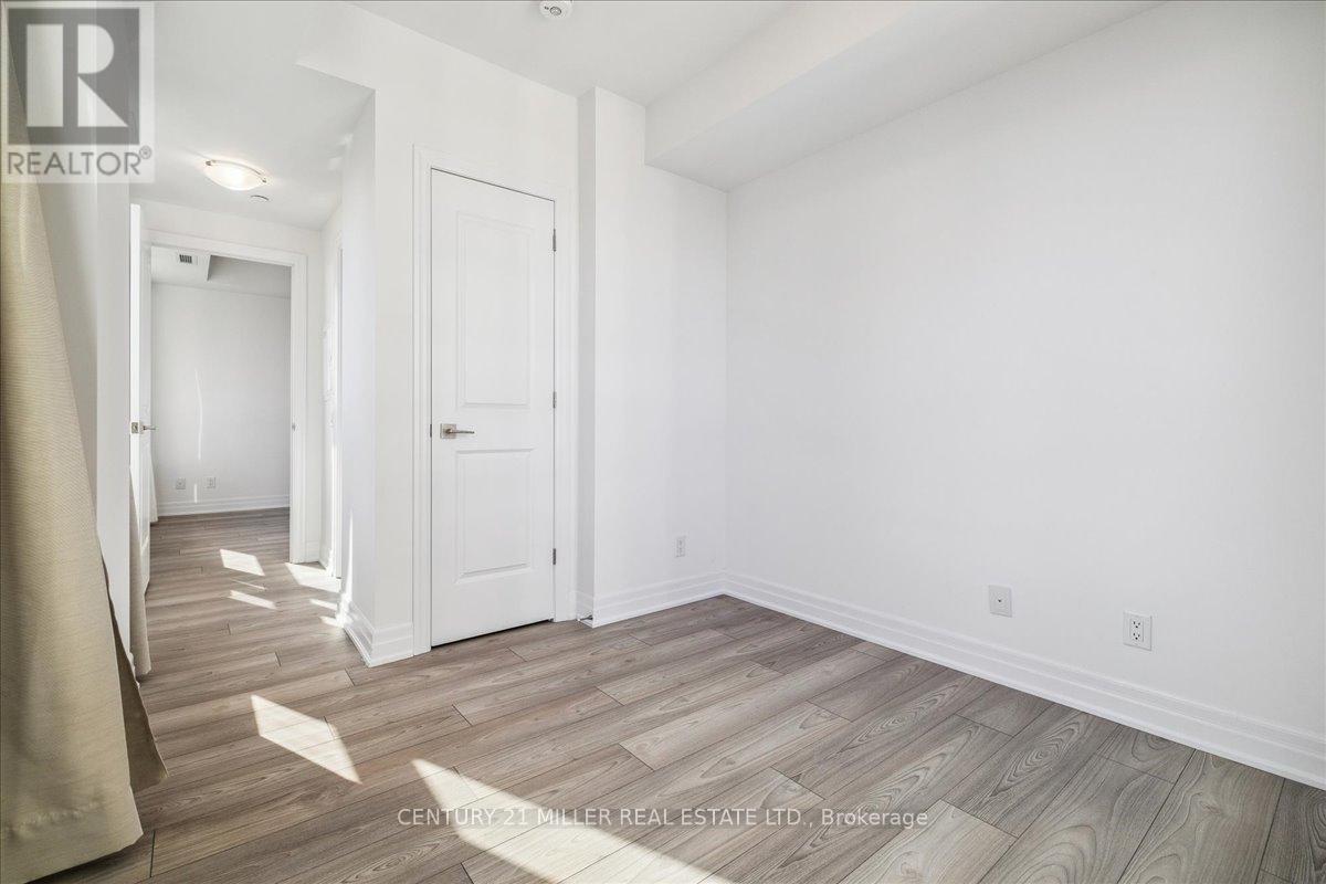 2905 - 36 Elm Drive West Drive, Mississauga, Ontario  L5B 0N3 - Photo 32 - W12570976