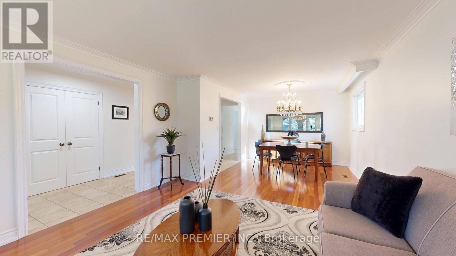 87 Aviemore Drive, Toronto, Ontario  M9L 2L9 - Photo 10 - W12570982