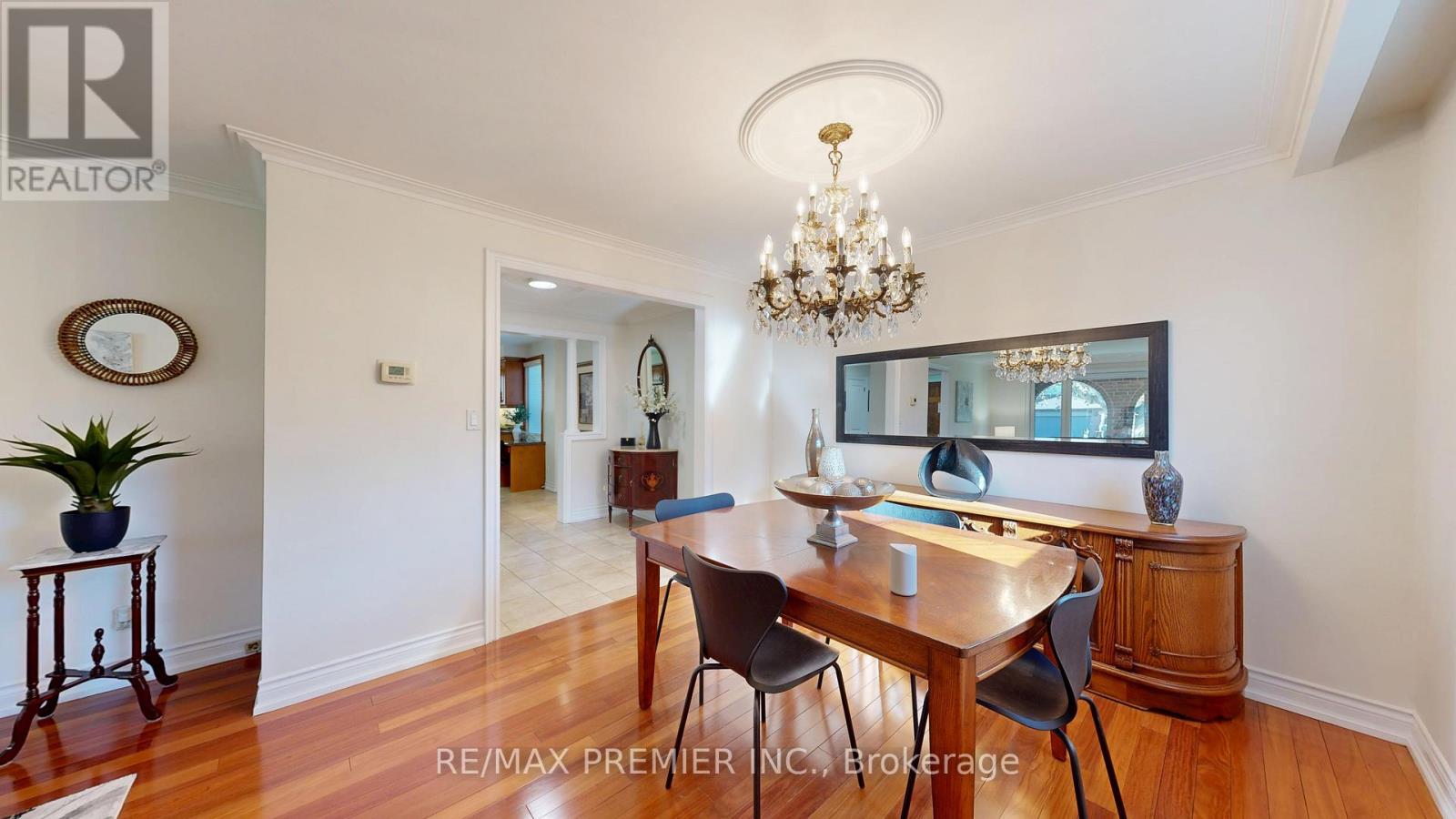 87 Aviemore Drive, Toronto, Ontario  M9L 2L9 - Photo 12 - W12570982