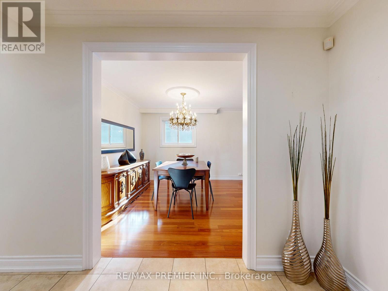 87 Aviemore Drive, Toronto, Ontario  M9L 2L9 - Photo 18 - W12570982