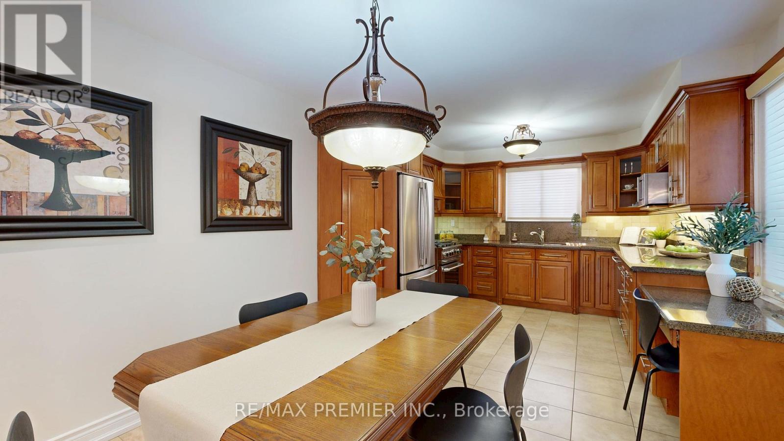 87 Aviemore Drive, Toronto, Ontario  M9L 2L9 - Photo 23 - W12570982