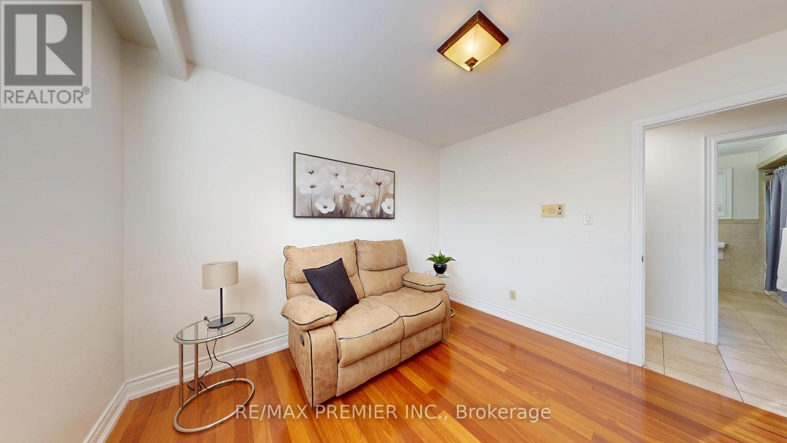 87 Aviemore Drive, Toronto, Ontario  M9L 2L9 - Photo 27 - W12570982