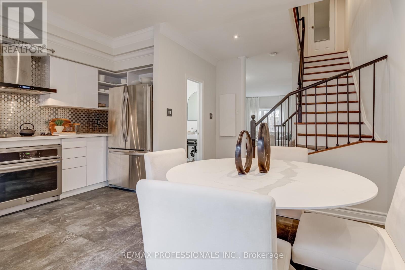 105 Harbourview Crescent, Toronto, Ontario  M8V 4A9 - Photo 10 - W12571020