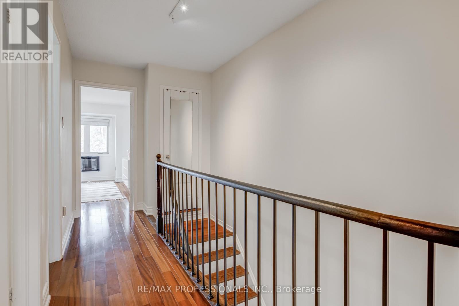 105 Harbourview Crescent, Toronto, Ontario  M8V 4A9 - Photo 18 - W12571020