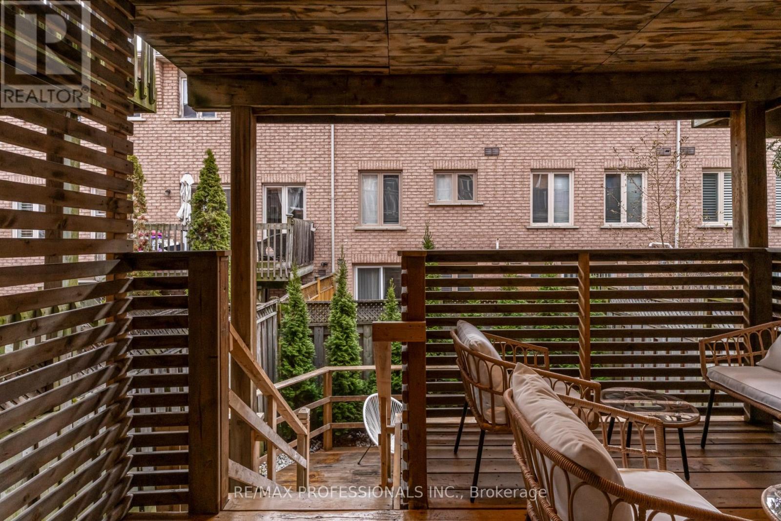 105 Harbourview Crescent, Toronto, Ontario  M8V 4A9 - Photo 35 - W12571020