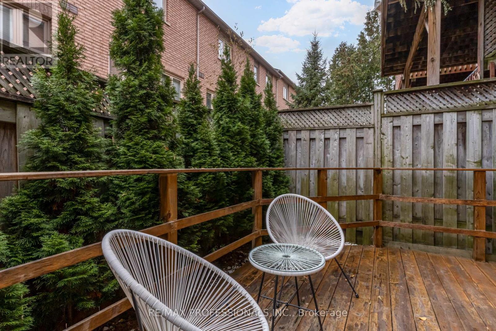 105 Harbourview Crescent, Toronto, Ontario  M8V 4A9 - Photo 38 - W12571020