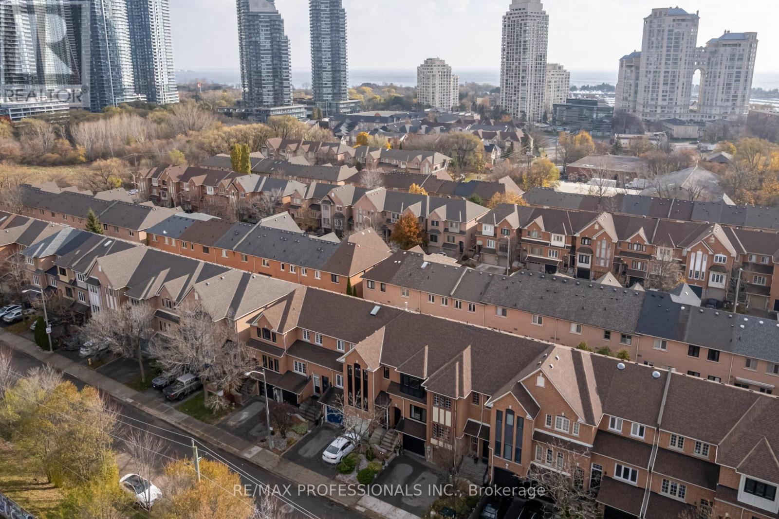 105 Harbourview Crescent, Toronto, Ontario  M8V 4A9 - Photo 43 - W12571020