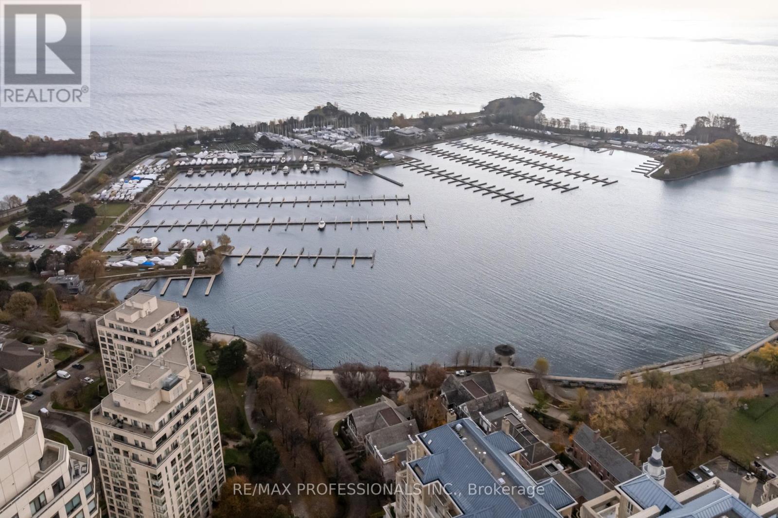 105 Harbourview Crescent, Toronto, Ontario  M8V 4A9 - Photo 44 - W12571020