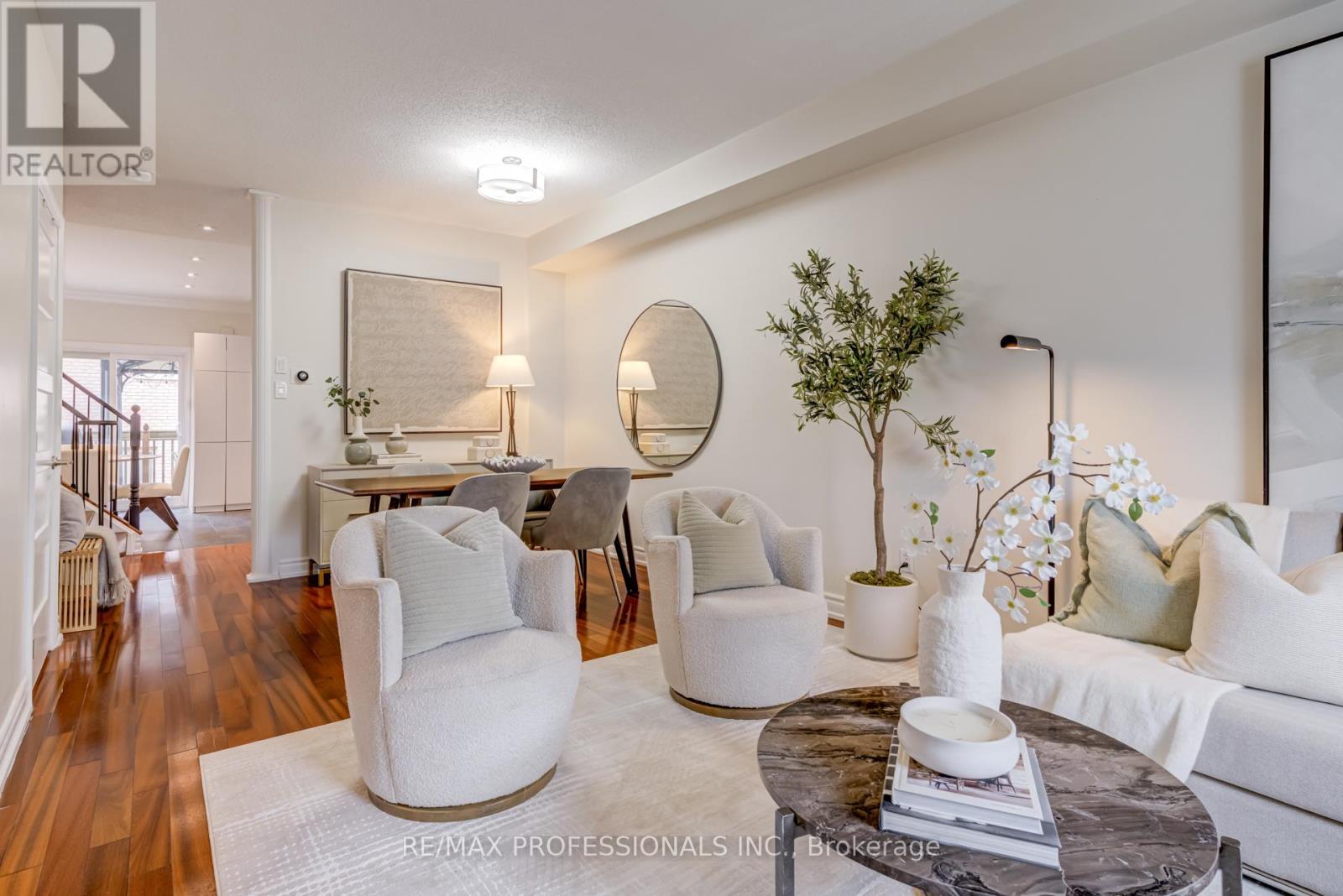 105 Harbourview Crescent, Toronto, Ontario  M8V 4A9 - Photo 6 - W12571020